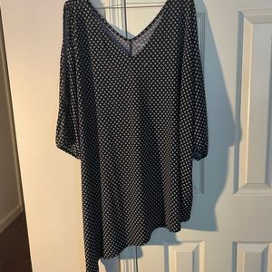 Lane Bryant Black & White Patterned Asymmetric Cold Shoulder Blouse/Top 22/24
